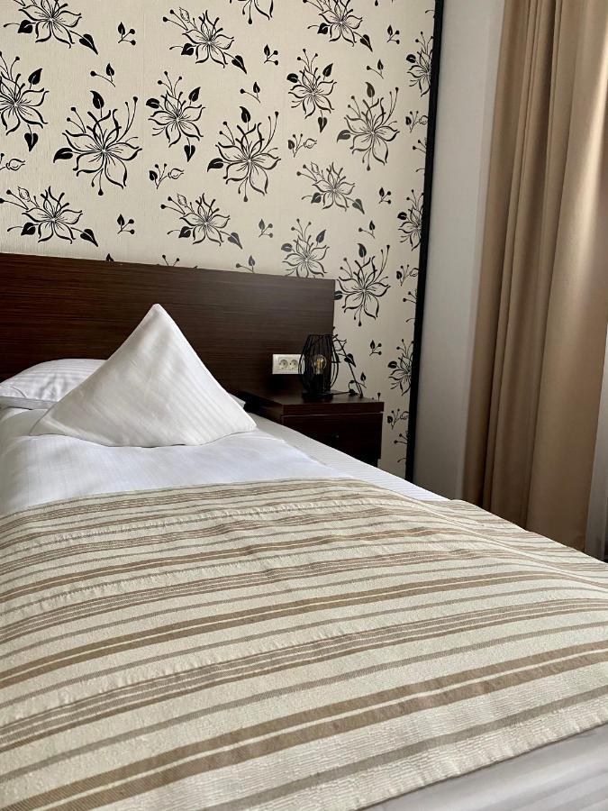 Pensiunea Rix Rooms Φωξάνη Εξωτερικό φωτογραφία