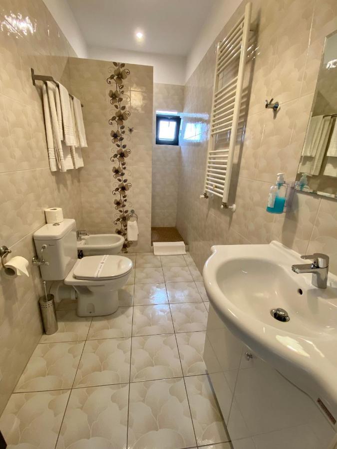 Pensiunea Rix Rooms Φωξάνη Εξωτερικό φωτογραφία