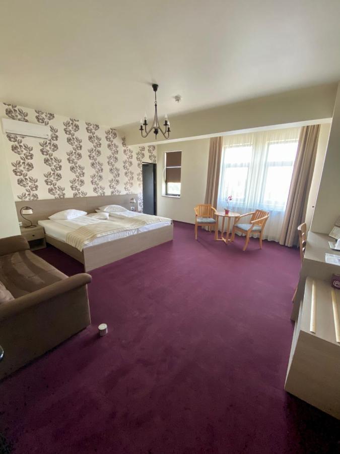 Pensiunea Rix Rooms Φωξάνη Εξωτερικό φωτογραφία