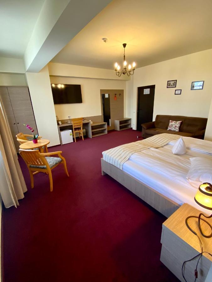 Pensiunea Rix Rooms Φωξάνη Εξωτερικό φωτογραφία