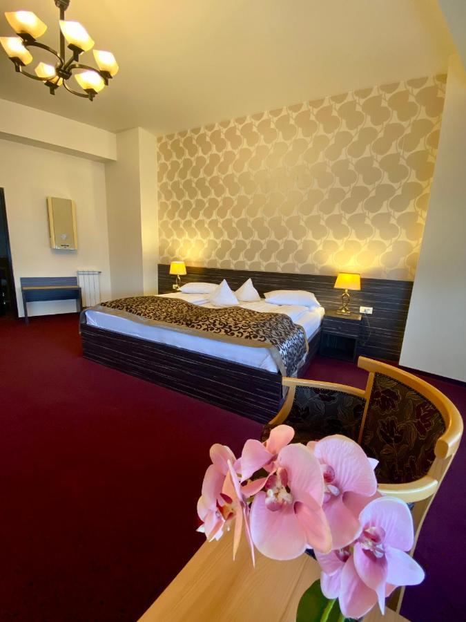Pensiunea Rix Rooms Φωξάνη Εξωτερικό φωτογραφία