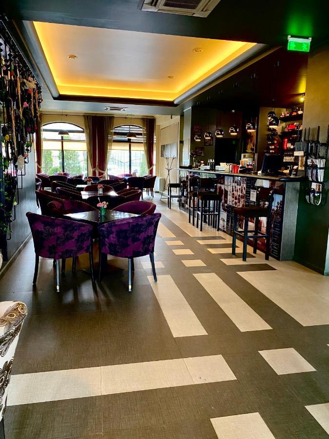 Pensiunea Rix Rooms Φωξάνη Εξωτερικό φωτογραφία