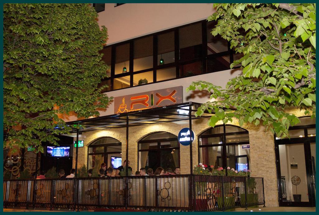Pensiunea Rix Rooms Φωξάνη Εξωτερικό φωτογραφία