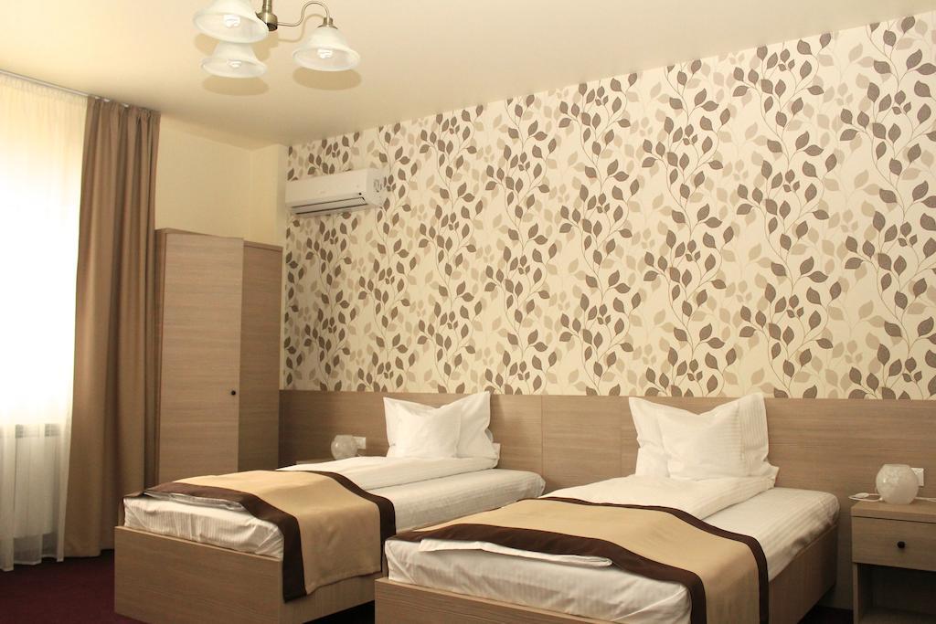 Pensiunea Rix Rooms Φωξάνη Δωμάτιο φωτογραφία