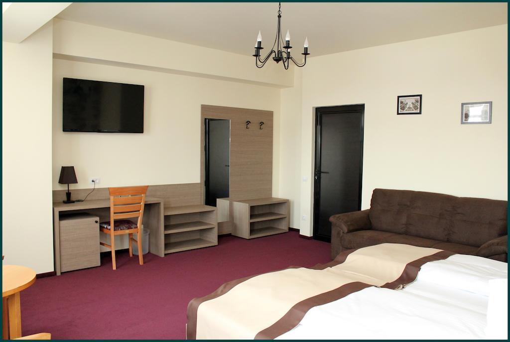 Pensiunea Rix Rooms Φωξάνη Δωμάτιο φωτογραφία